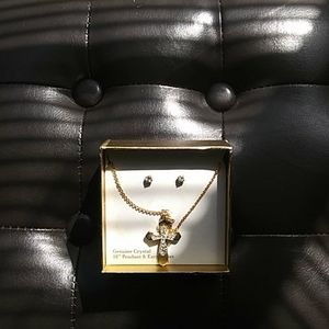 Genuine Crystal 18" Pendant with Stud Earrings